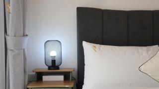 1BR Masdar Apt Poolside Comfort and Near Airport - Abu Dhabi - 7
