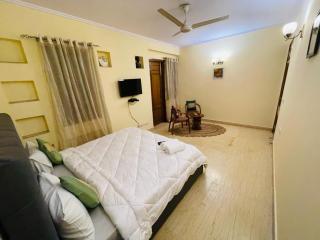 Fortune Home Service Apartment 4Bhk,D-36, Saket - New Delhi - 2