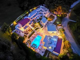 Theo Bungalows Boutique Hotel - Kriopigi - 9