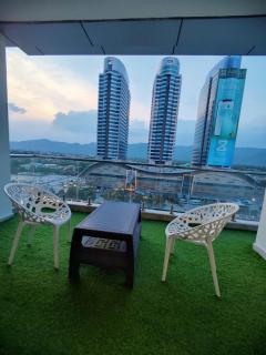 Elysium Serviced Apartments By LMY Blue Area Facing Centaurus Mall Islamabad - Islamabad - 9