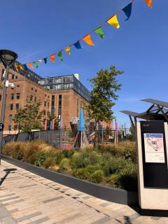 Family Stay Battersea with Balcony in Central London - 0
