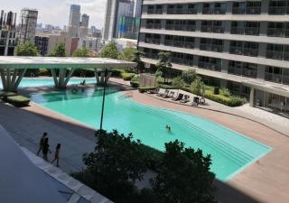 Luxury Escape at Fame Residences - Manila - 4
