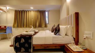 Hotel Sapphire Inn Residency - Thane - 8