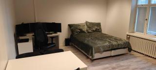 Super Central Work & Game Hub - 2