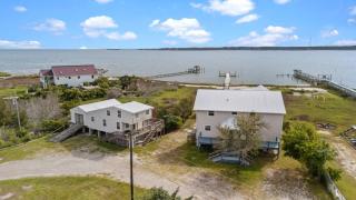 Waterfront Dock Kayaks Ping Pong 3 Bedroom 2 Bathroom - Sealevel - 6
