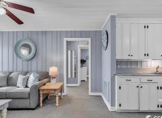 Ocean Breeze, 2nd floor, walk to beach, pet friendly - Myrtle Beach - 9