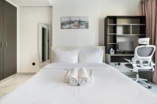 Luxury Jlt 1br Lakeview 5 Min Metro & Marina - Dubai - 5