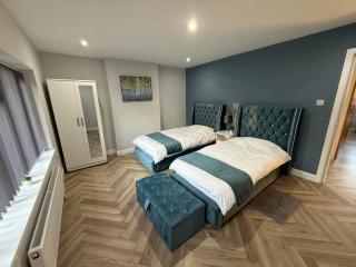 Luxurious 3 bedrooms flat near New Cross,Wolverhampton No Parties or events - 9