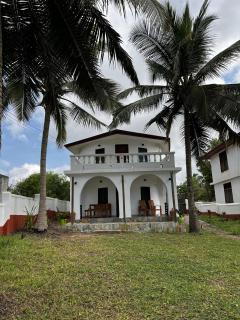 Green Protection Beach House Ghana - 3