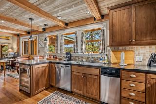 Marina Beach Lodge - Lakefront Home on Beach! home - Groveland - 4