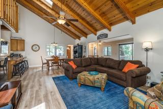 3 Wild Turkeys Family Friendly Home - 5