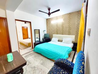 Near Mahakal Temple HOTEL W- LOTUS,UJJAIN, Near Railway Station -Fully Air conditioned Rooms And Spacious, with Wi-Fi -LIFT, Best Hotel in UJJAIN - Ujjain - 0