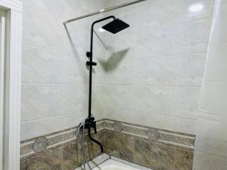 Cozy 1-Bedroom Apartment, Entire Space - Qŭyliq - 6