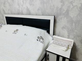 Cozy 1-Bedroom Apartment, Entire Space - Qŭyliq - 9