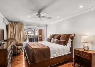 2 Bedroom Premier Vacation Rental In Downtown Aspen - Steps From Gondola! - 4