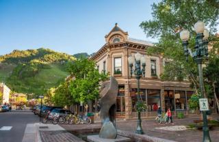 Gold-Rated 2 Bedroom Condo At The Base Of Aspen Mountain - 0