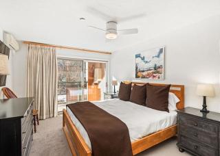 Gold-Rated 2 Bedroom Condo At The Base Of Aspen Mountain - 4