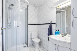 Enebolig med plass til to familier - Birkenes - 2
