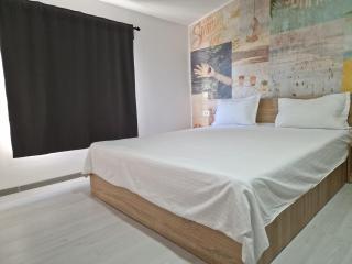 Traflor Termhouse Grayscale - 3