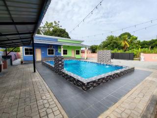 Chalet Restu Mak Abah Pool Merlimau Melaka - Merlimau - 1