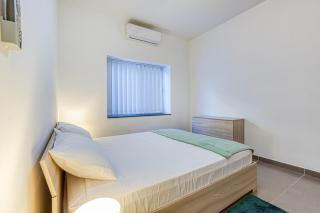 Modern 2-Bedroom Maisonette in Swieqi - Is-Swieqi - 5