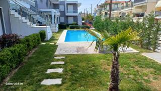 Perla Beach Apartments - Ofrínion - 0