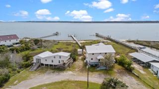 Dock Waterfront Beach Gameroom kayaks 20 PPL - Sealevel - 4