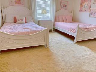 Family Retreat - Double Rooms shared bath-Luxury Club-Pool SPA-near Disney Parks with WiFi - 7