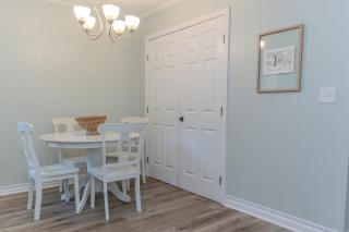 Coastal Cottage 1/2 mile from Covington Square - Covington - 5