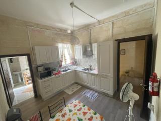 Room for 3 in Hamrun- ideal for students, family or vacation - Tad-Duluri - 0