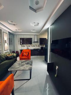 Chic 2BR Apartment Retreat - 6