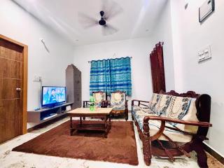 CozyNest Retreat, 2BHK, 40 inch TV, WiFi, 15 plus Free OTTs - Mysore - 7