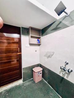 CozyNest Retreat, 2BHK, 40 inch TV, WiFi, 15 plus Free OTTs - Mysore - 5