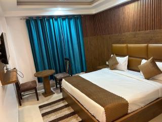 Hotel Yatri Niwas Delhi International Airport - Nova Deli - 1