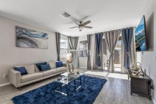 Entire Home 3 Beds & 2 Bath in Surprise Arizona - Surprise - 0