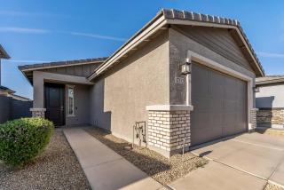 Entire Home 3 Beds & 2 Bath in Surprise Arizona - Surprise - 5