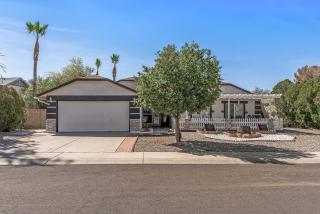 Entire Home in Glendale, Arizona 5BR & 2BR - Glendale - 0