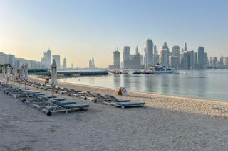 Resort Style 2BR Pool Access Private Beach - 9