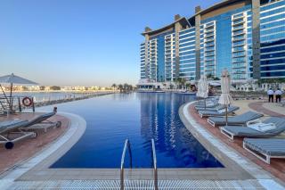 Resort Style 2BR Pool Access Private Beach - 7