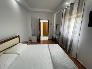 PANORAMIC VIEW Xhanari Guesthouse Tepelene - 2