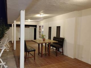 Massive 4 Bedroom House with Pool - Oroville - 8