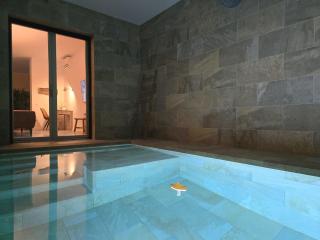 Loft con piscina climatizada de agua salada y parking en el centro de Figueres - Figueres - 7