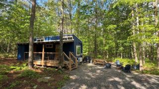 Tiny Cub House with Fast WiFi and Dog Friendly - Mentone - 0