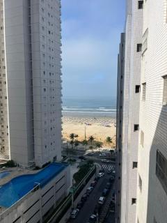 Apartamento com vista lateral da praia - Praia Grande - 0