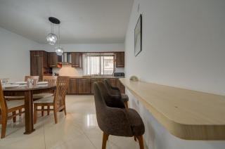 APT San Julien - St Julian's - 7