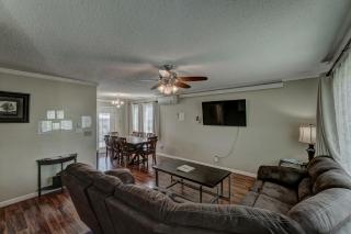 Spacious 4BR Home with Game Room - 1