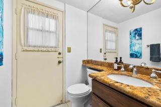 Mira Mesa Family Retreat 4BR with Balcony and Firepit - San Diego - 8