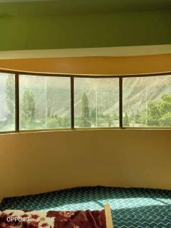 Chalt View Hotel and Restaurant - - 4
