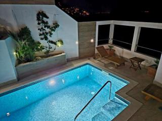 Duplex Laurentis - private pool - beachfront - newly built - Stanići - 2