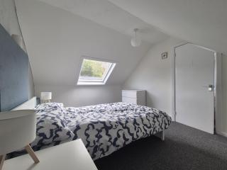 Three bedroom central Newport, Pembrokeshire - Newport - 1